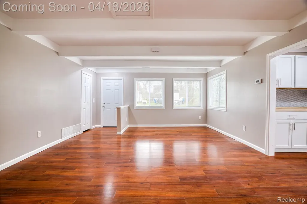2514 Barton Street Commerce Charter Township MI 48382