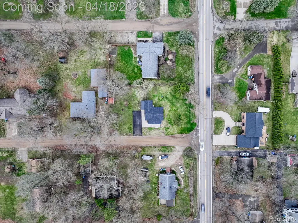 2514 Barton Street Commerce Charter Township MI 48382