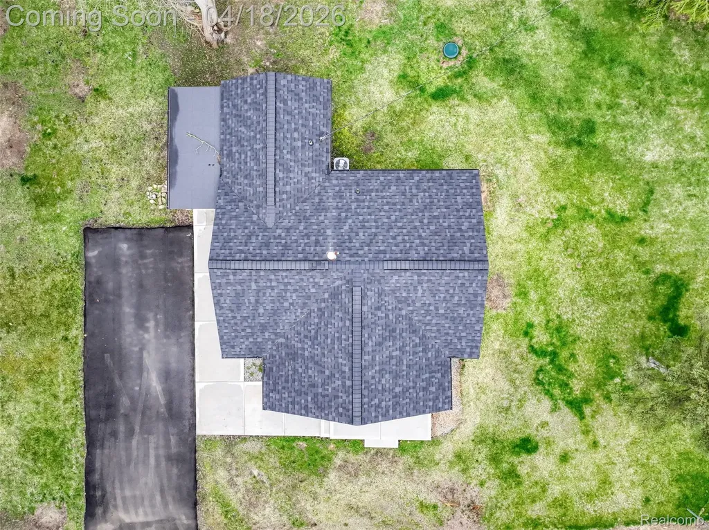 2514 Barton Street Commerce Charter Township MI 48382