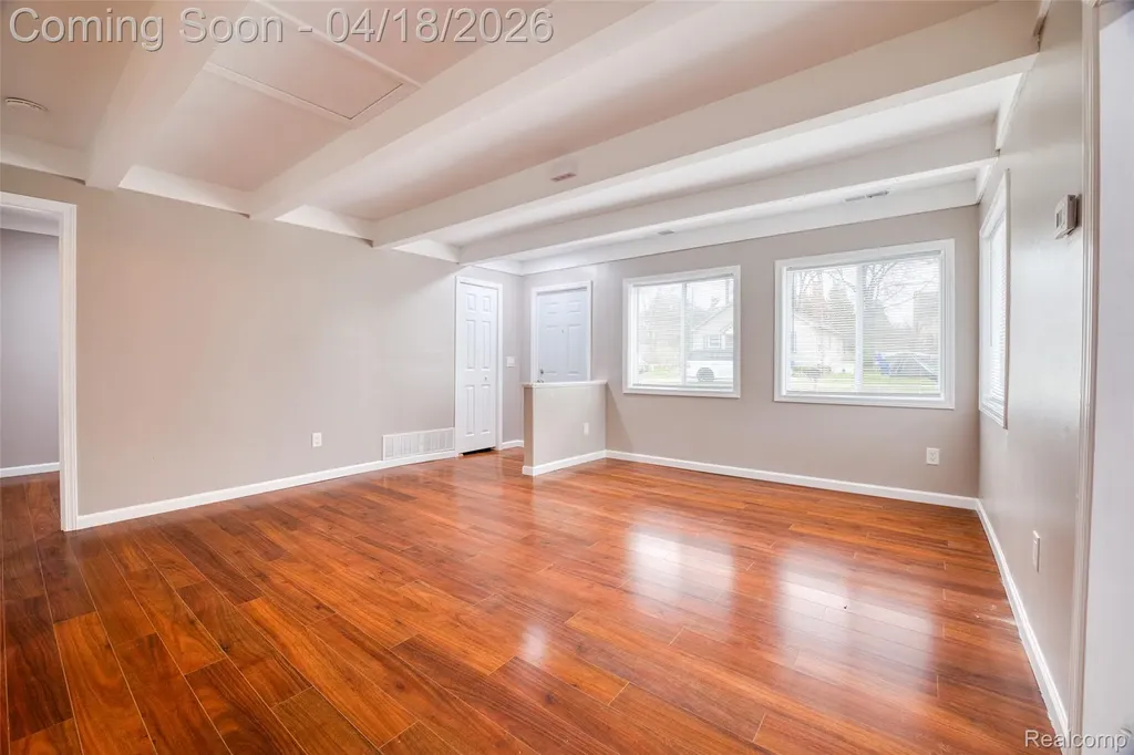 2514 Barton Street Commerce Charter Township MI 48382