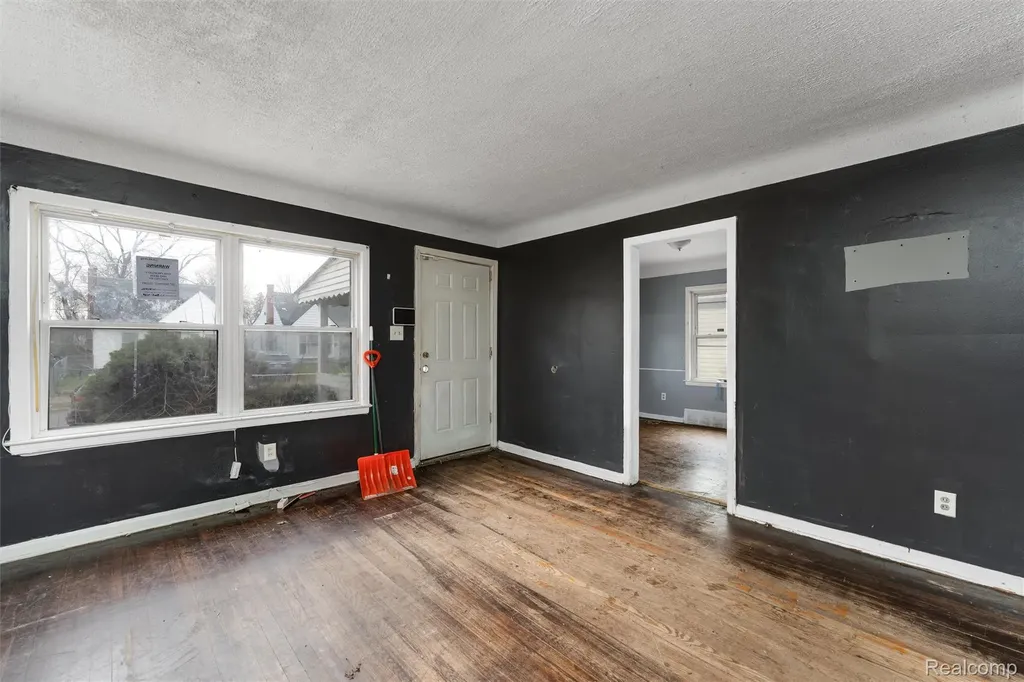 18565 Vaughan Street Detroit City MI 48219