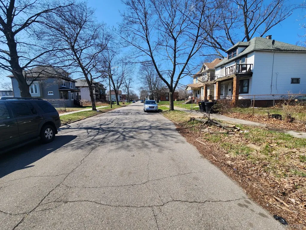 595 Leicester Court Detroit City MI 48202