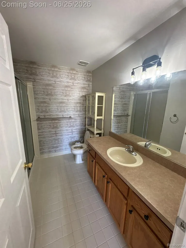15269 Yale Drive Clinton Charter Township MI 48038