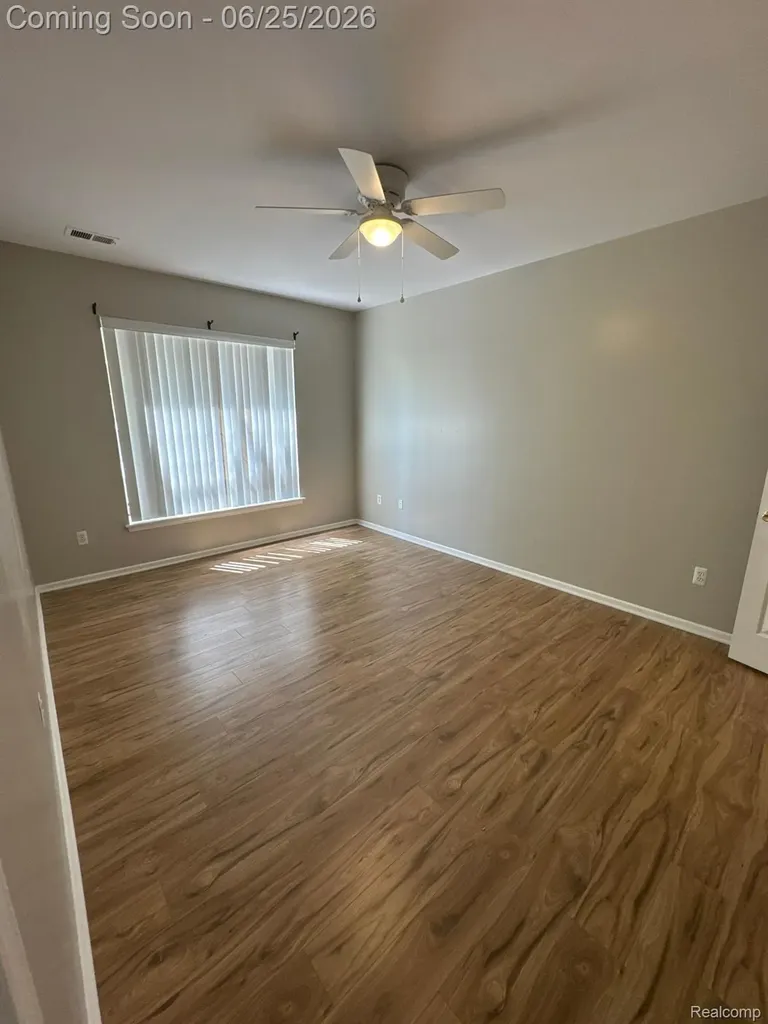 15269 Yale Drive Clinton Charter Township MI 48038