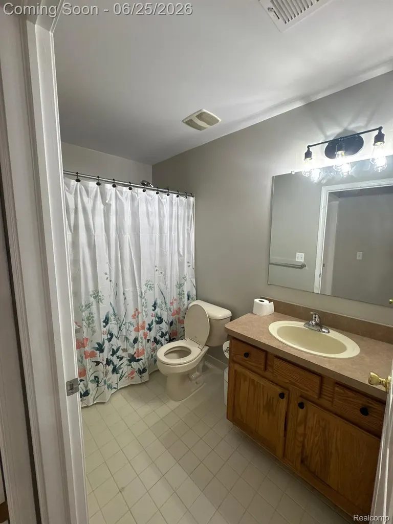 15269 Yale Drive Clinton Charter Township MI 48038