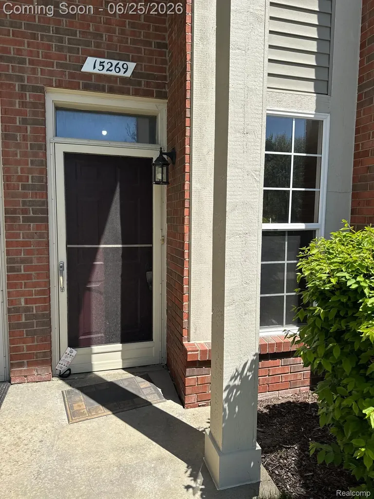 15269 Yale Drive Clinton Charter Township MI 48038
