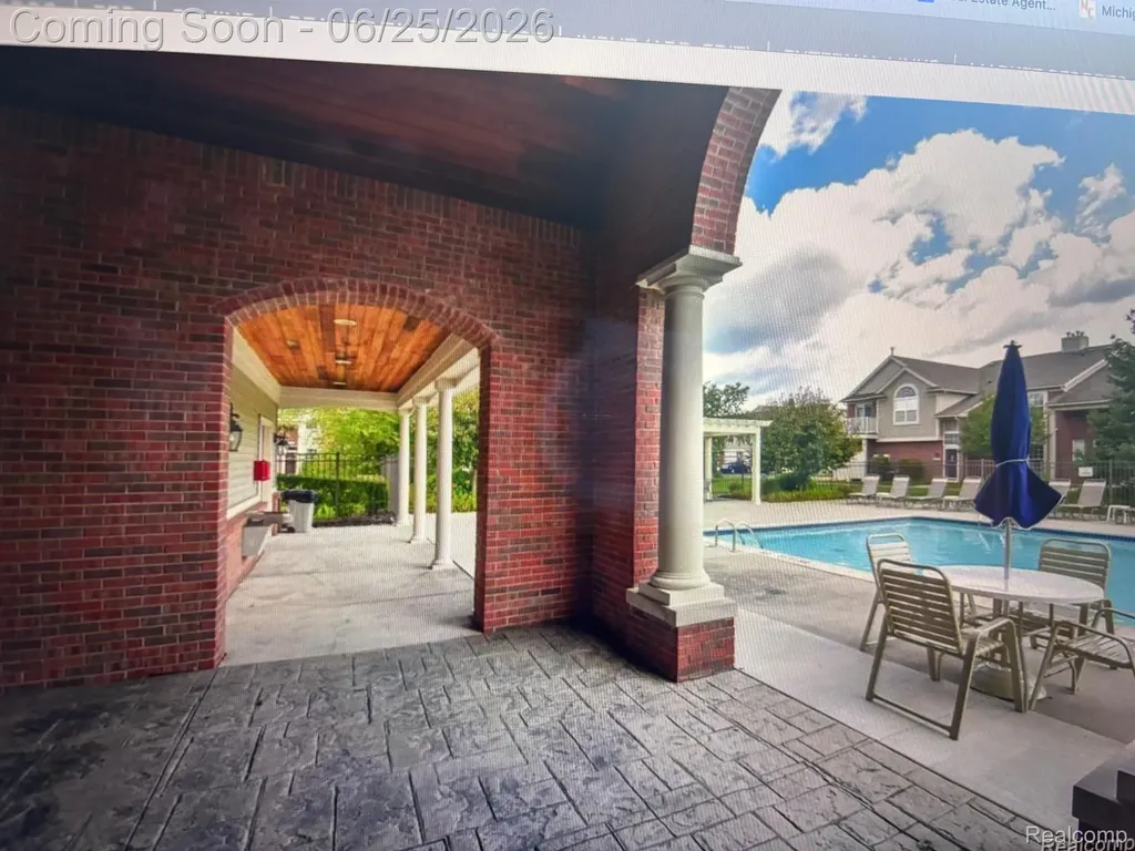 15269 Yale Drive Clinton Charter Township MI 48038