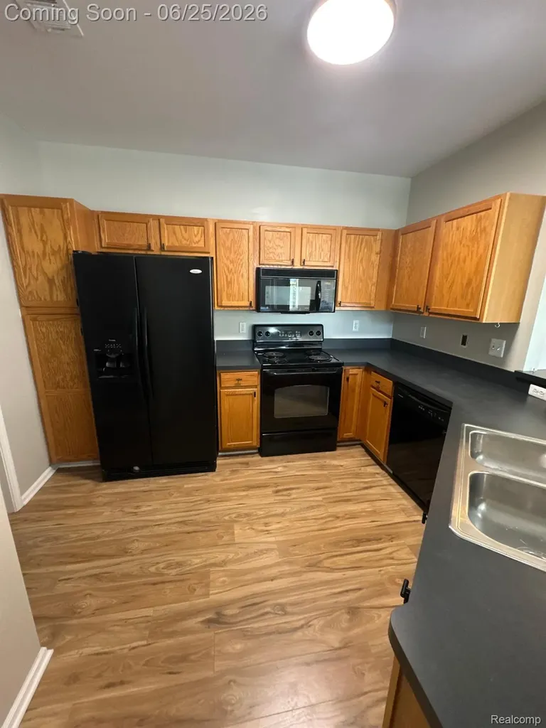 15269 Yale Drive Clinton Charter Township MI 48038
