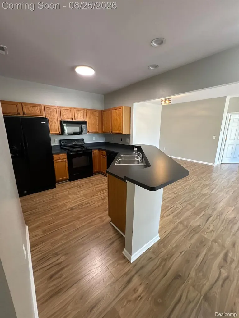 15269 Yale Drive Clinton Charter Township MI 48038