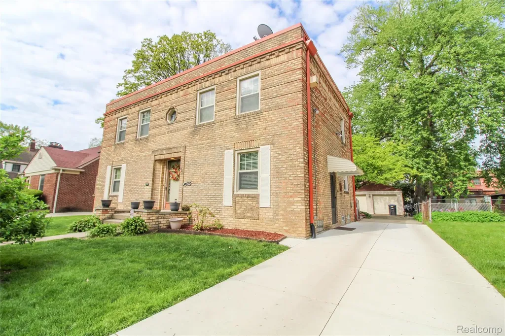 14635 Warwick Street Detroit City MI 48223
