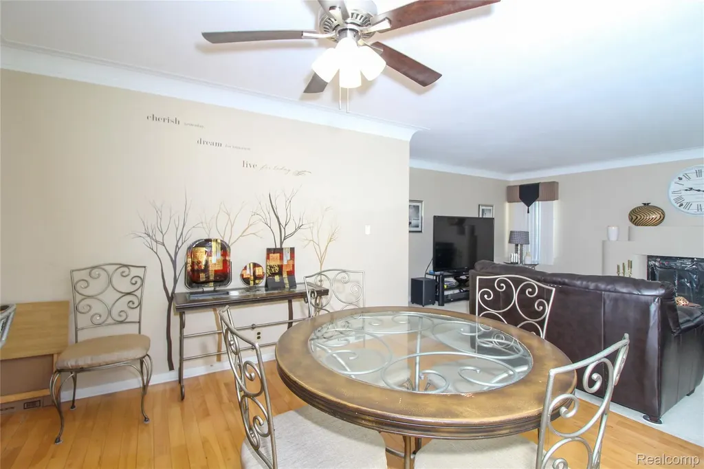 14635 Warwick Street Detroit City MI 48223