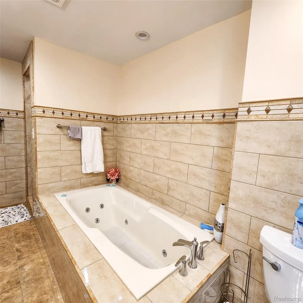 14635 Warwick Street Detroit City MI 48223