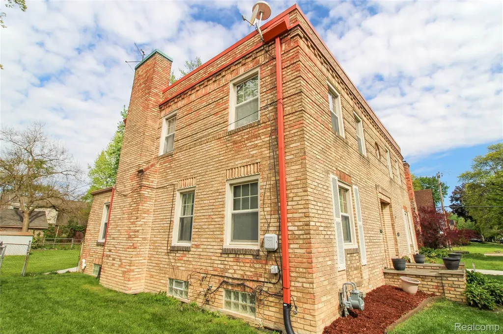 14635 Warwick Street Detroit City MI 48223