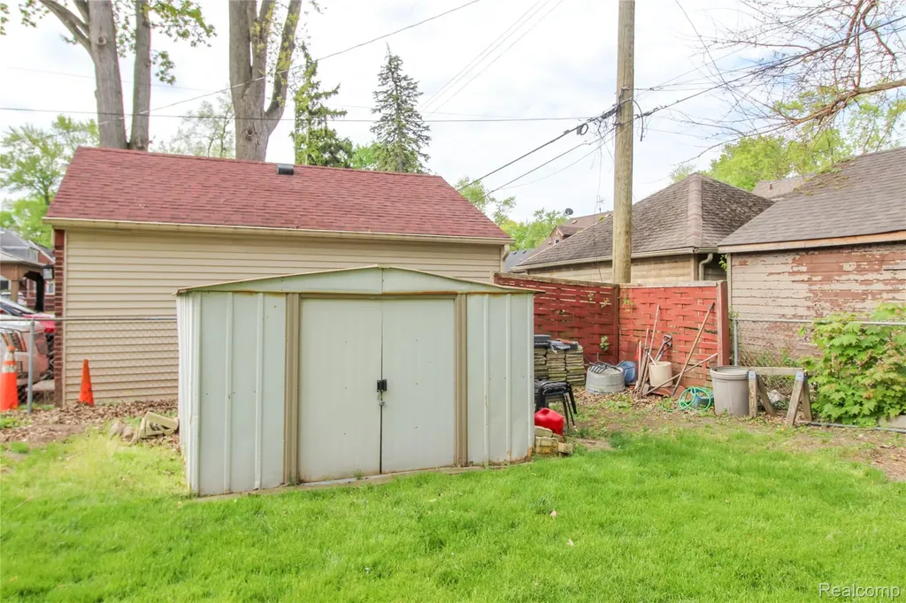 14635 Warwick Street Detroit City MI 48223