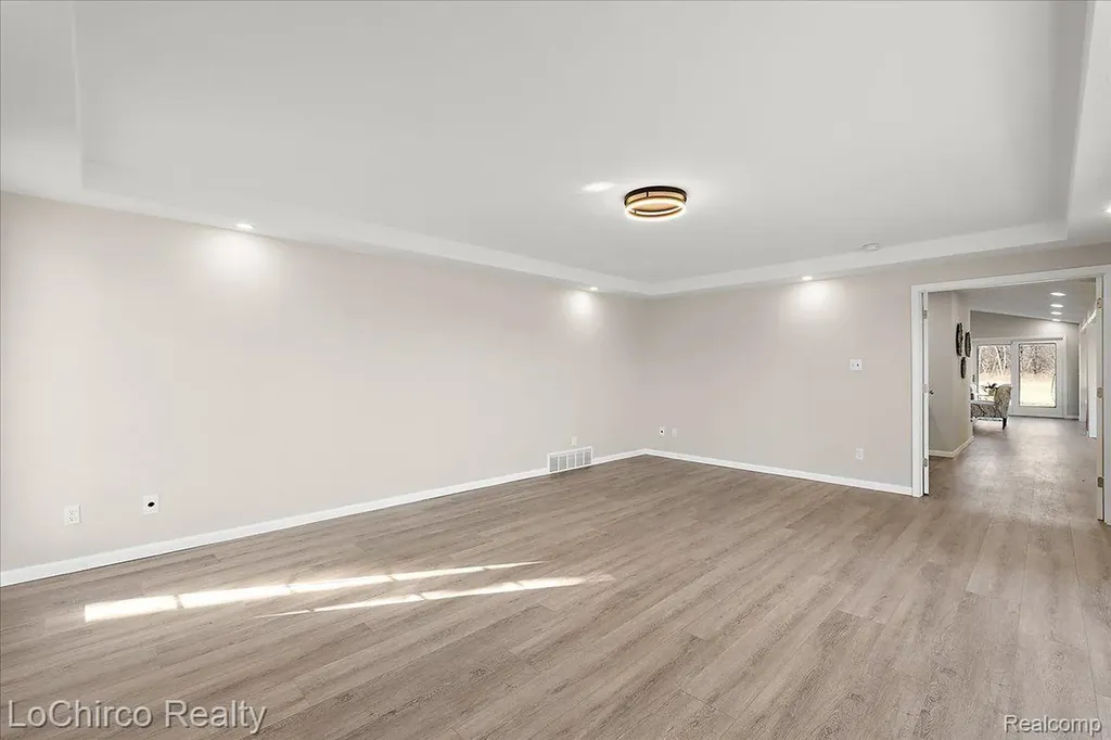 8603 N Owosso Road Fowlerville Village MI 48836