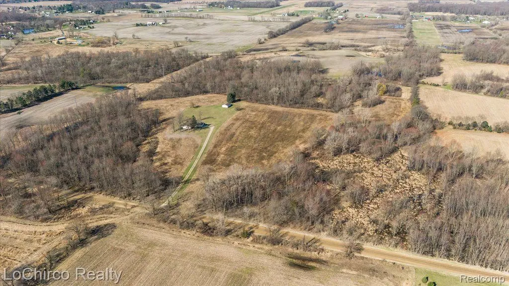 8603 N Owosso Road Fowlerville Village MI 48836