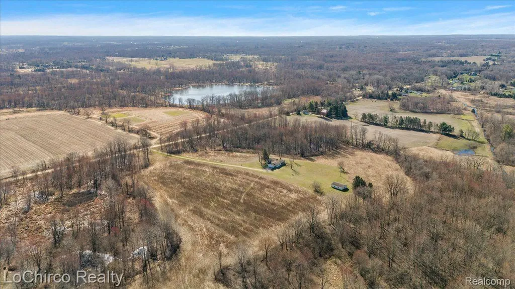 8603 N Owosso Road Fowlerville Village MI 48836