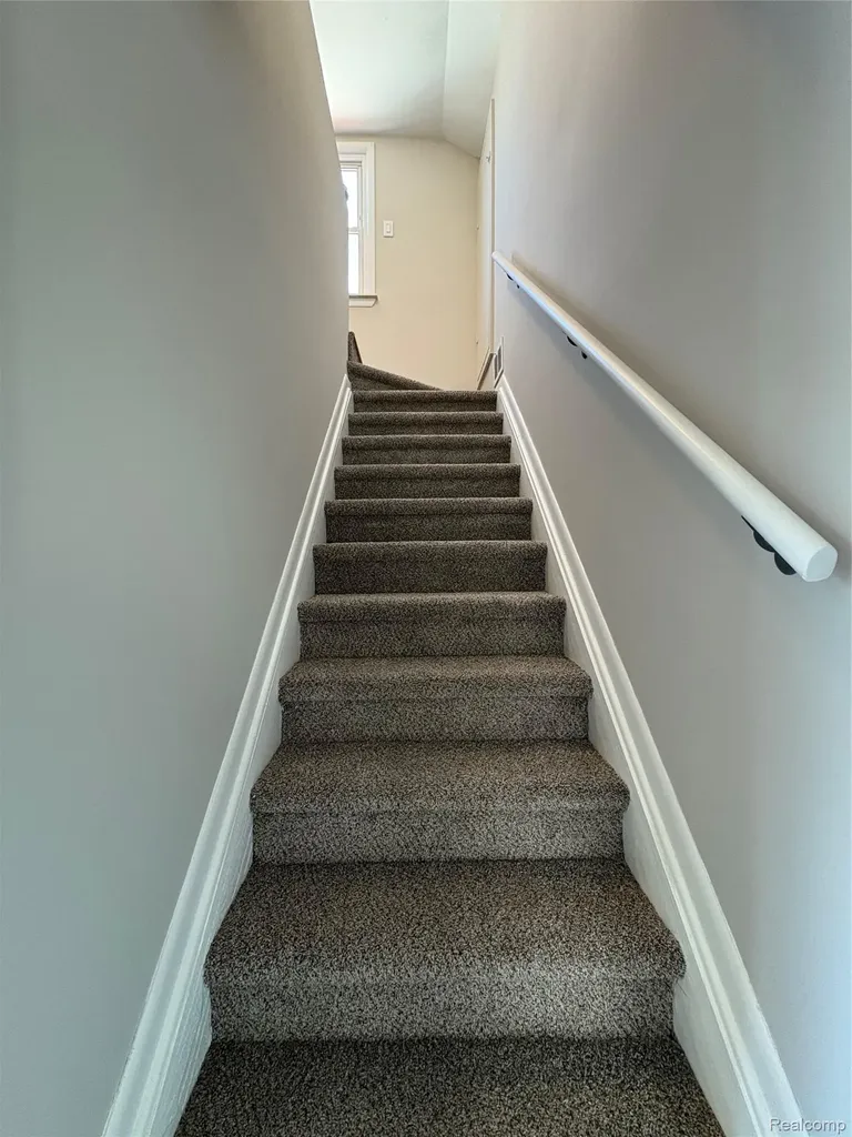 164 W Browning Avenue Hazel Park City MI 48030