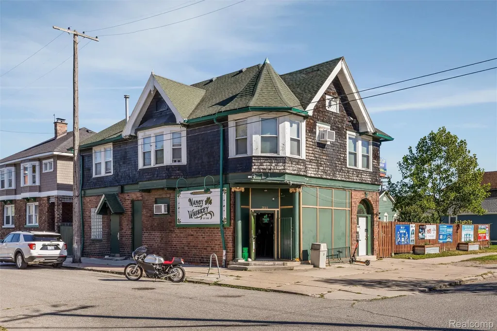2736 Harrison Street Detroit City MI 48216
