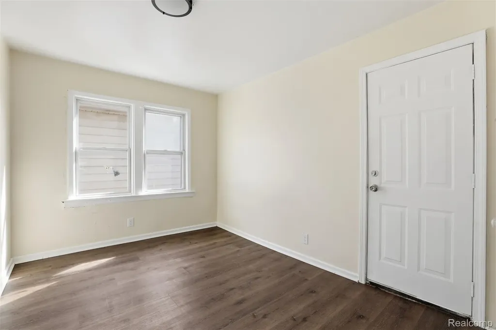 15881 Hartwell Street Detroit City MI 48227