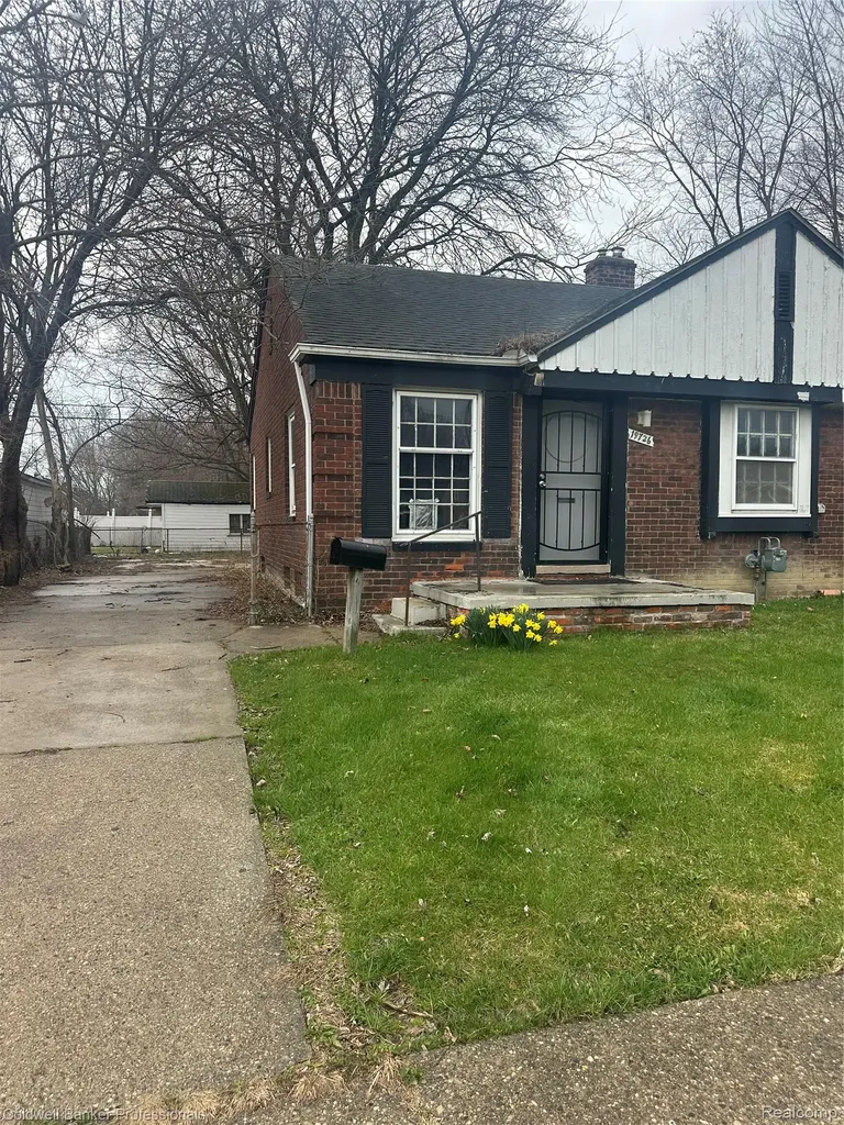 19726 Moross Road Detroit City MI 48224