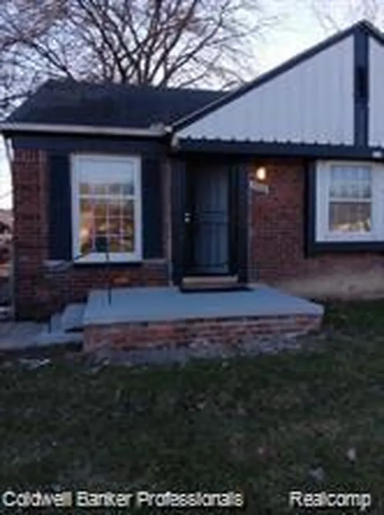 19726 Moross Road Detroit City MI 48224
