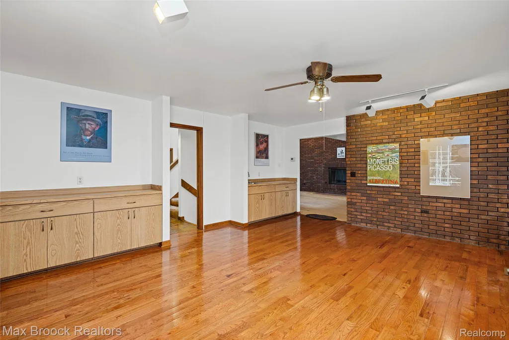 32674 Bingham Lane Bingham Farms Village MI 48025