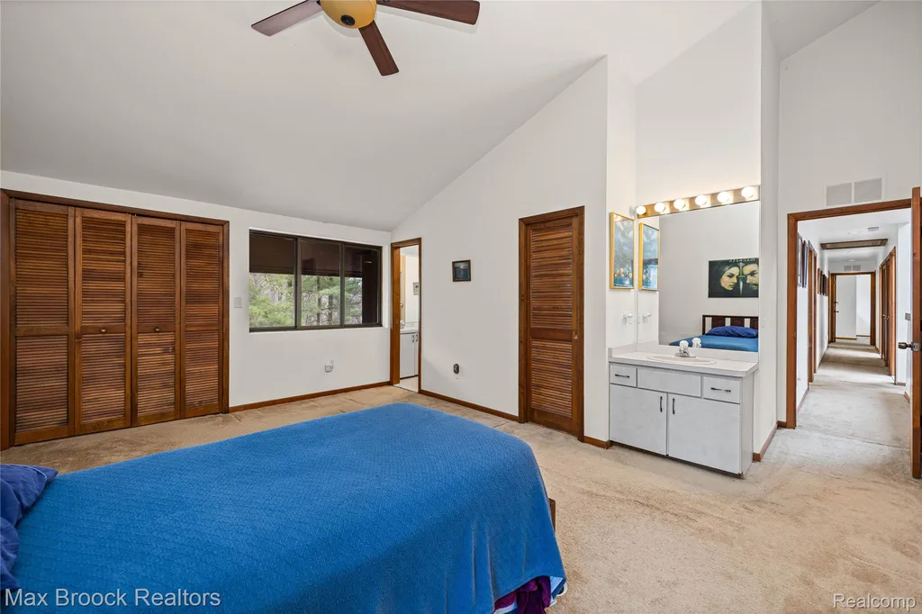 32674 Bingham Lane Bingham Farms Village MI 48025