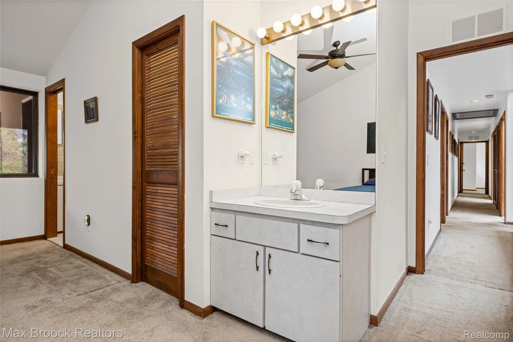 32674 Bingham Lane Bingham Farms Village MI 48025