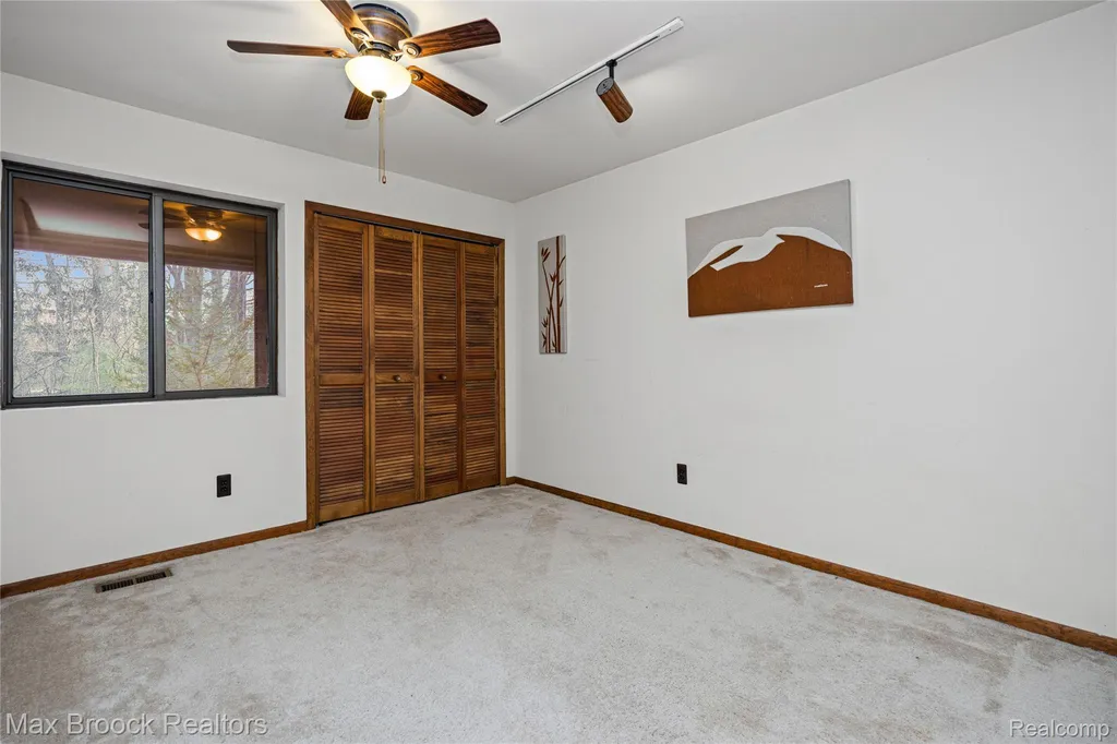 32674 Bingham Lane Bingham Farms Village MI 48025
