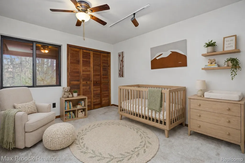 32674 Bingham Lane Bingham Farms Village MI 48025