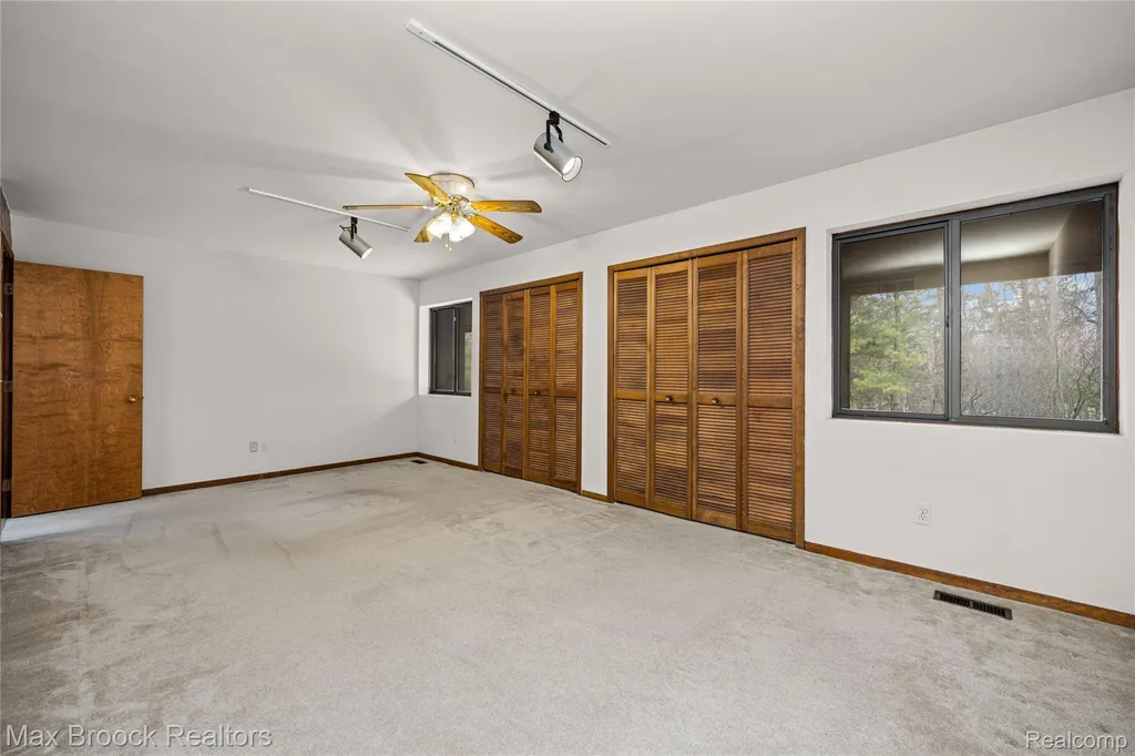 32674 Bingham Lane Bingham Farms Village MI 48025