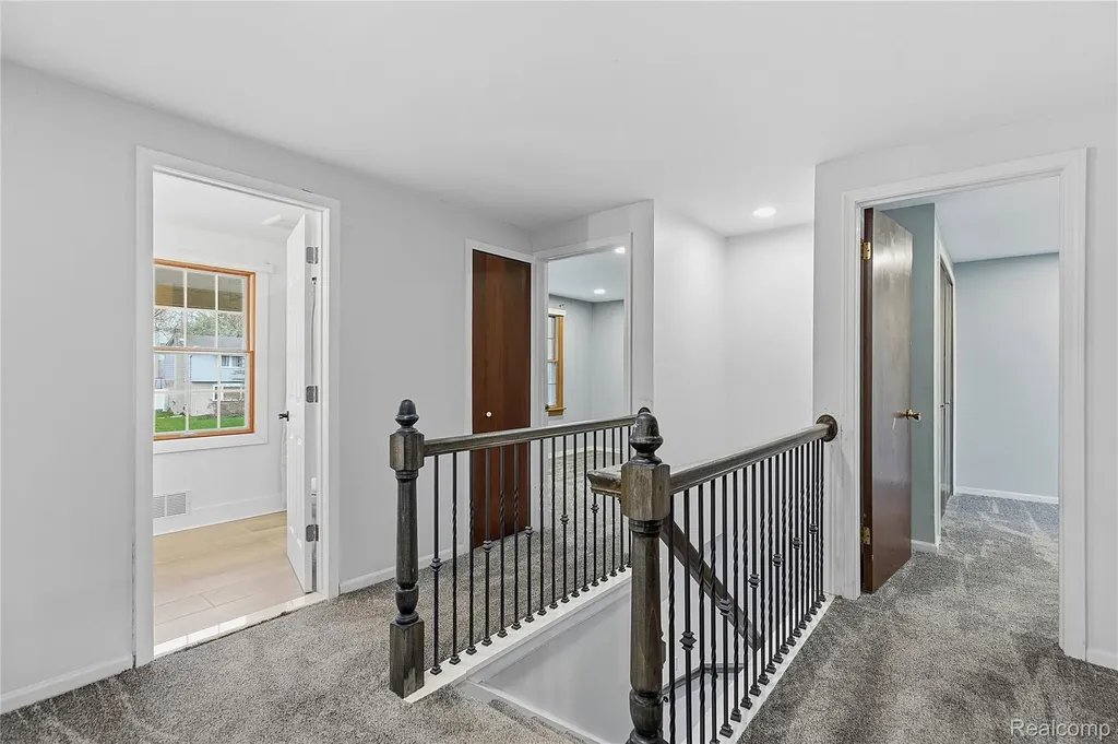 5119 Greenbriar Drive West Bloomfield Charter Township MI 48323