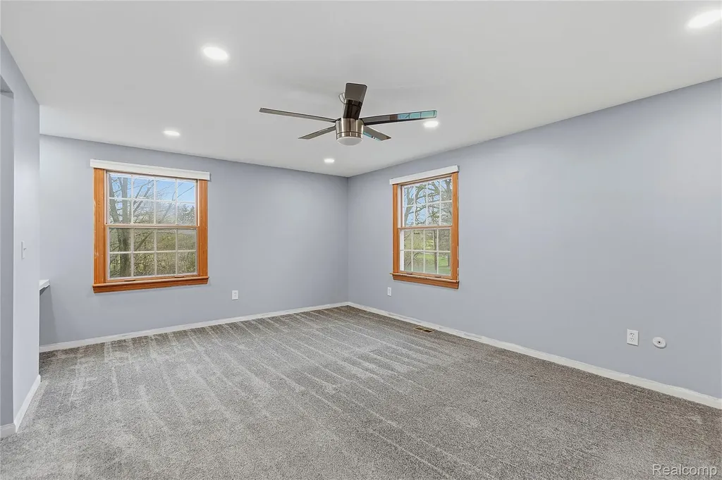 5119 Greenbriar Drive West Bloomfield Charter Township MI 48323