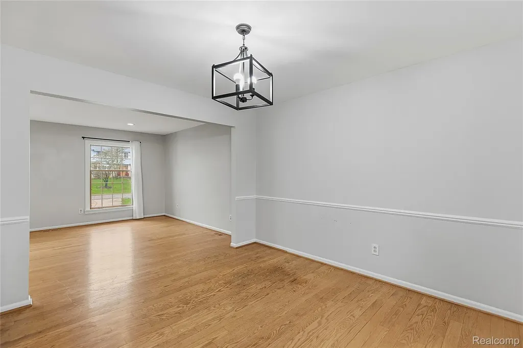 5119 Greenbriar Drive West Bloomfield Charter Township MI 48323