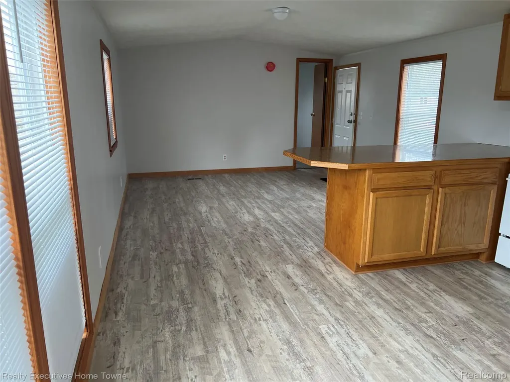 7130 Mapleview Circle Brown City City MI 48416