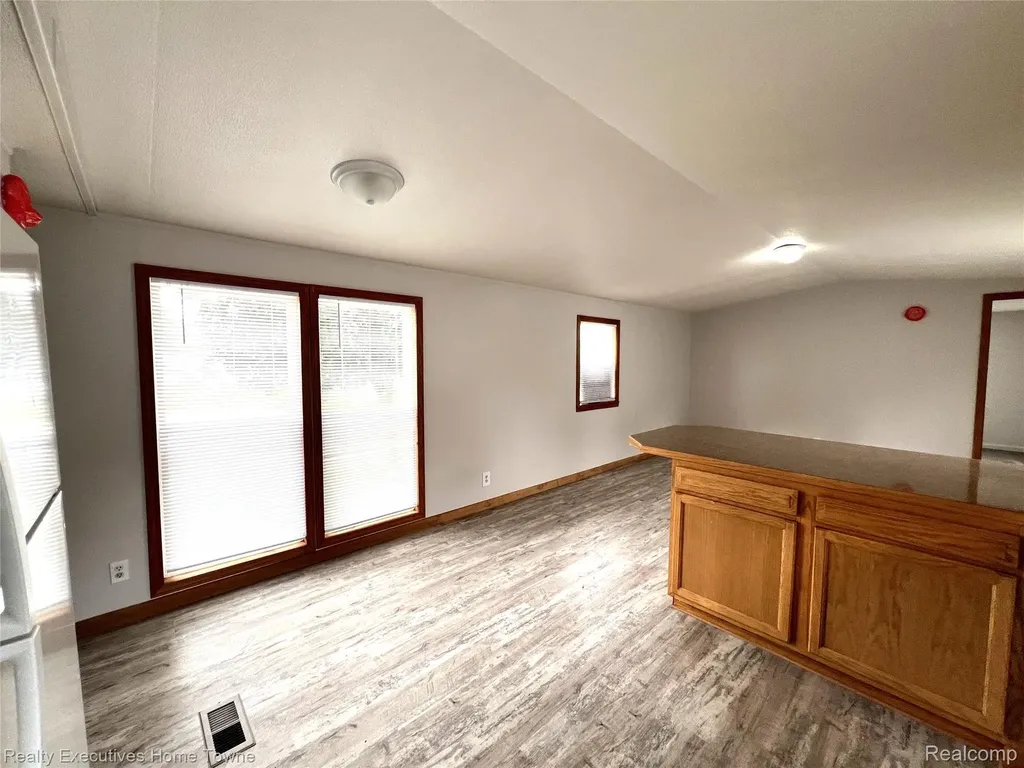 7130 Mapleview Circle Brown City City MI 48416
