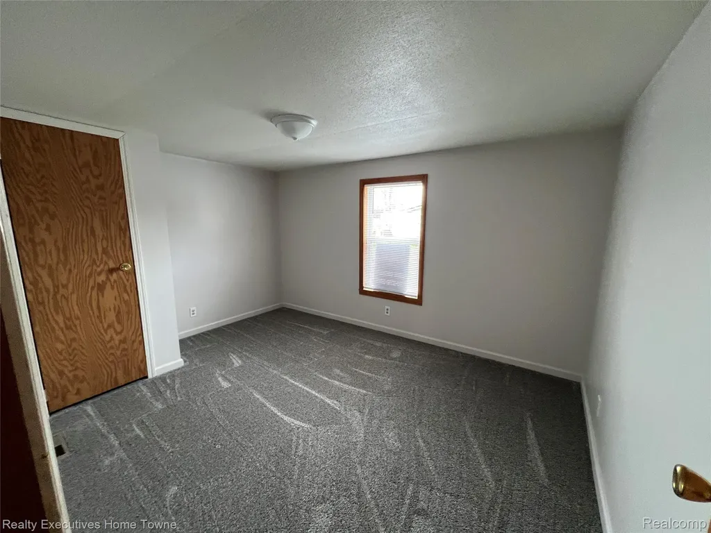 7130 Mapleview Circle Brown City City MI 48416