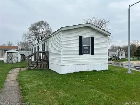 7130 Mapleview Circle Brown City City MI 48416