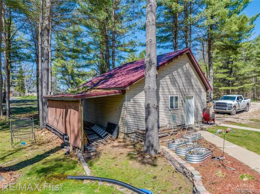 2063 Victoria Court Hill Township MI 48635