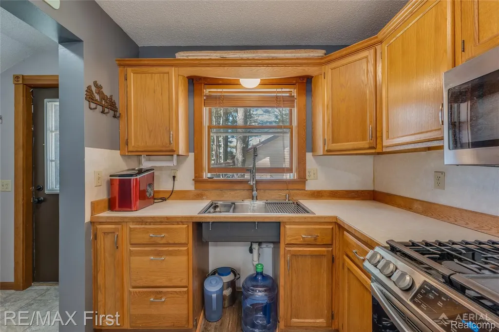 2063 Victoria Court Hill Township MI 48635