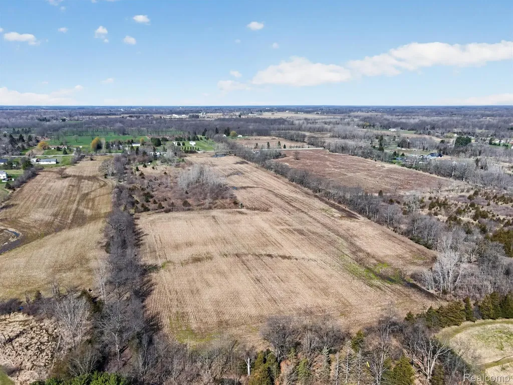 000 N Burkhart Howell Township MI 48843