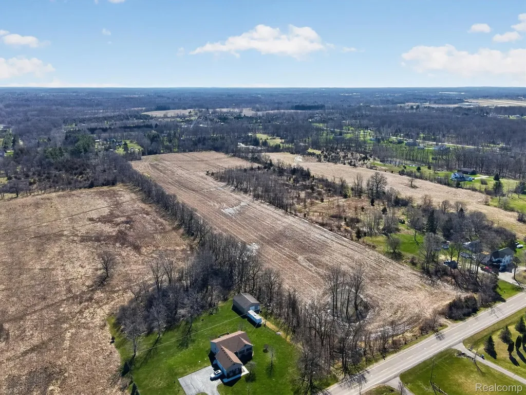 000 N Burkhart Howell Township MI 48843