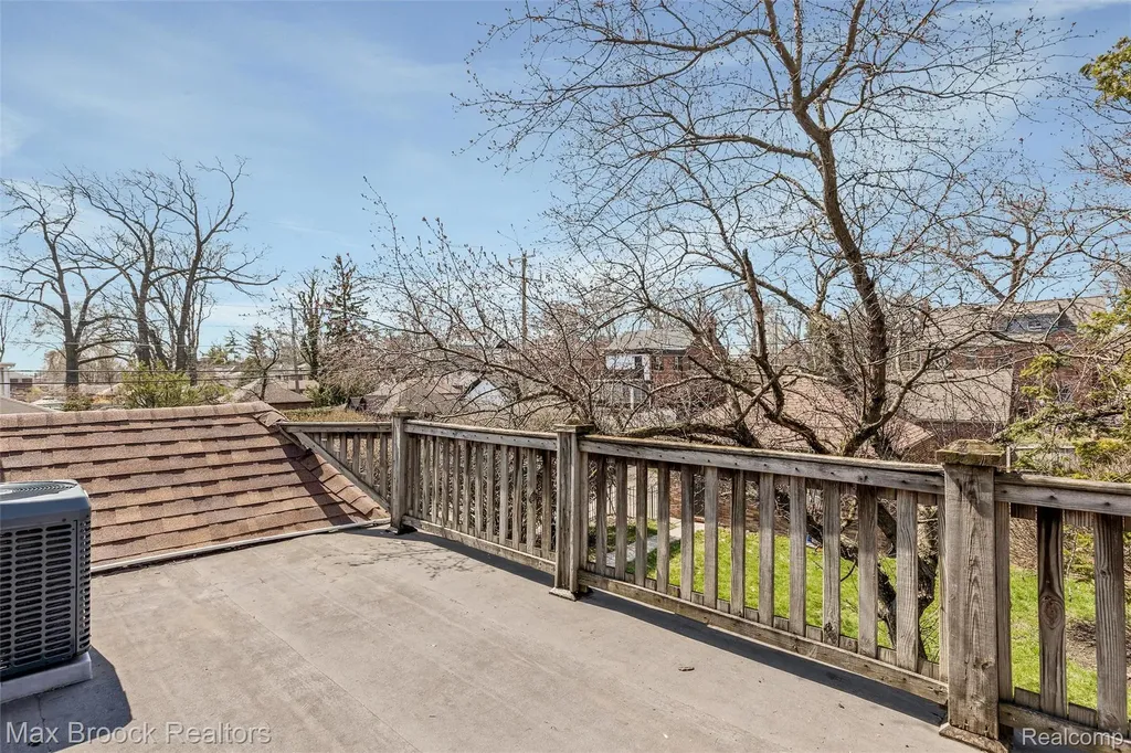 18001 Birchcrest Drive Detroit City MI 48221