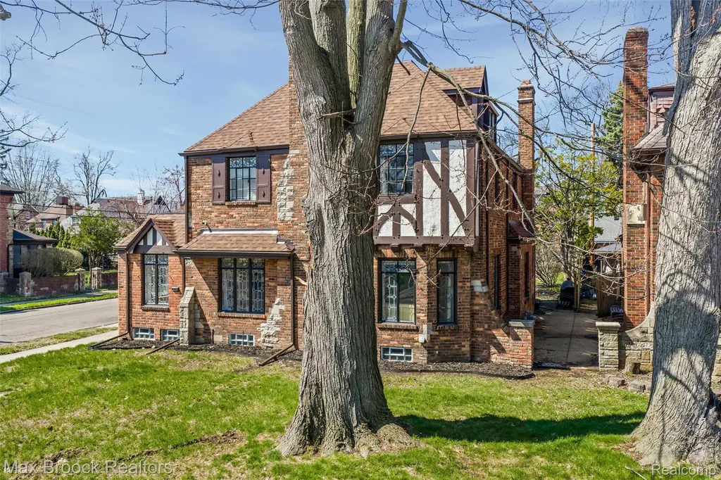 18001 Birchcrest Drive Detroit City MI 48221