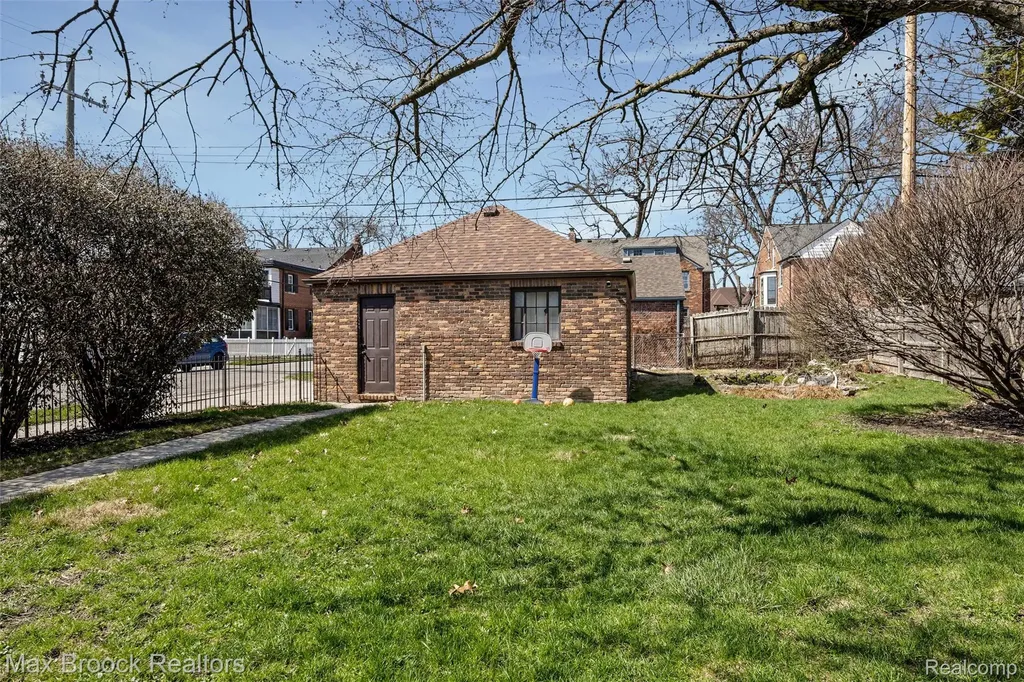 18001 Birchcrest Drive Detroit City MI 48221
