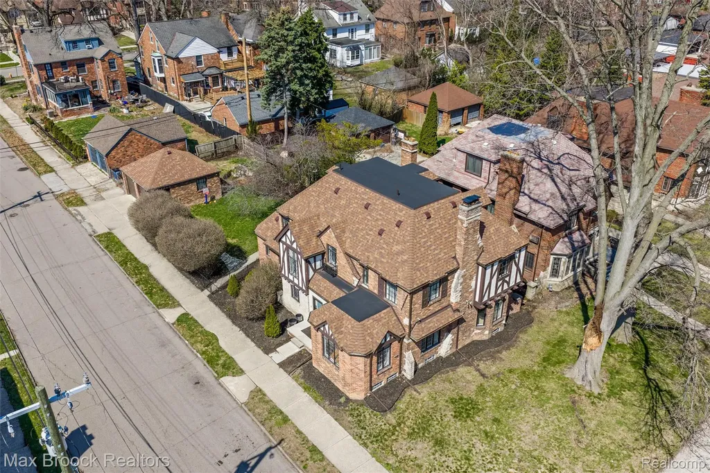 18001 Birchcrest Drive Detroit City MI 48221