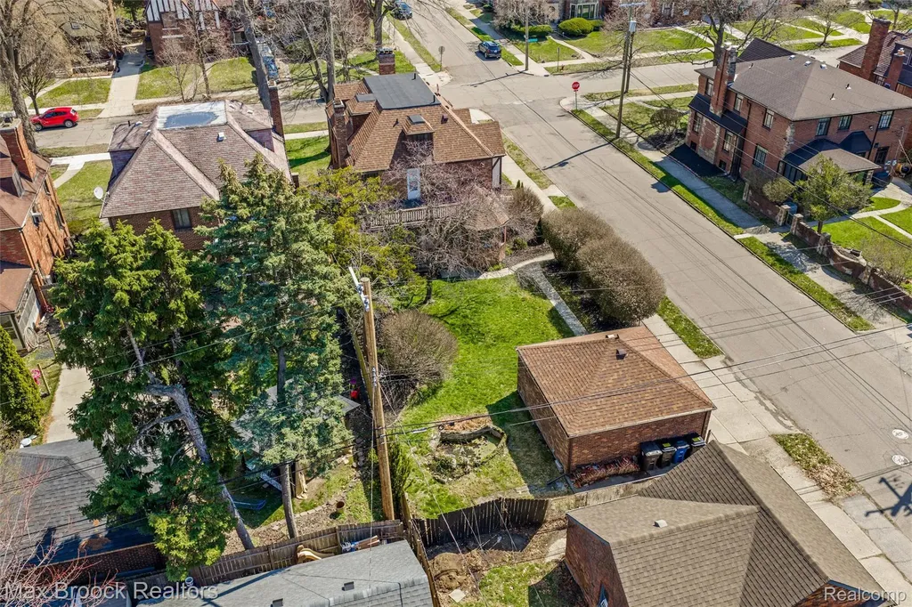 18001 Birchcrest Drive Detroit City MI 48221