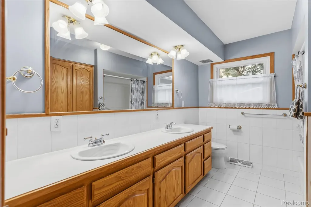 11840 Woodland Drive Venice Township MI 48449