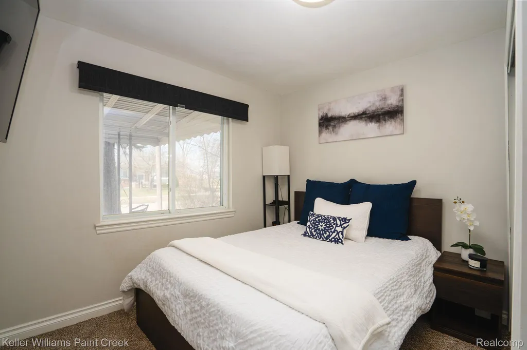 21414 Westview Avenue Royal Oak Charter Township MI 48220